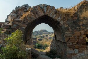 Haunted Places in India: Spine-Chilling Locations With Dark history